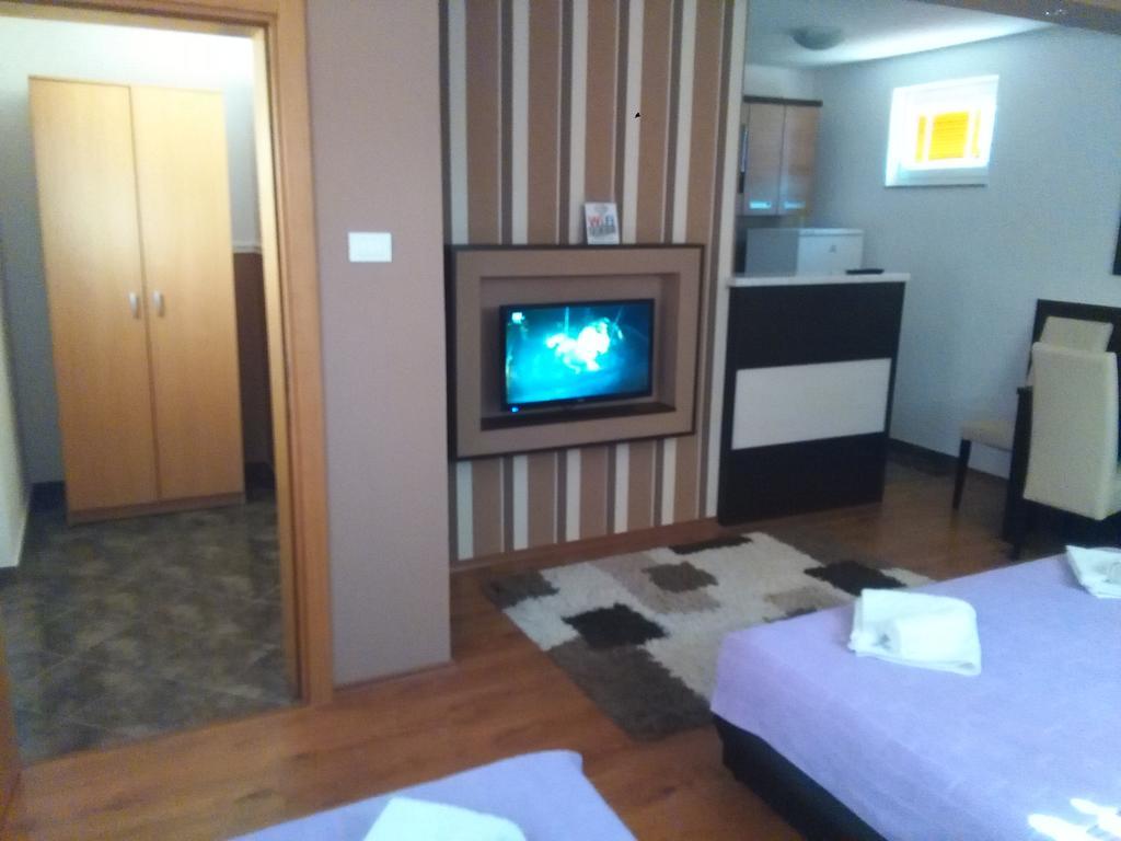 Apartments Leo Trebinje Luaran gambar